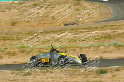 media/Jun-01-2025-CalClub SCCA (Sun) [[eae223c5dd]]/Group 3/Qualifying/
